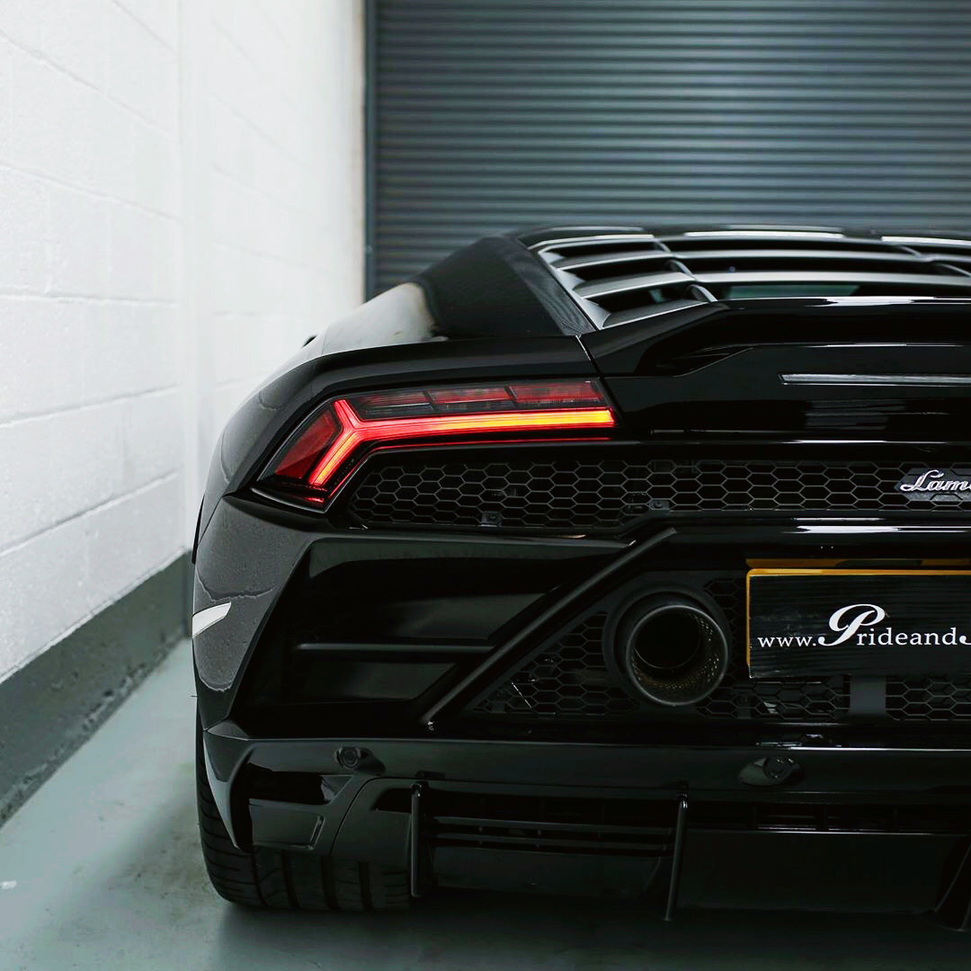 酷酷的小黑牛,喜欢么 Lamborghini Huracan