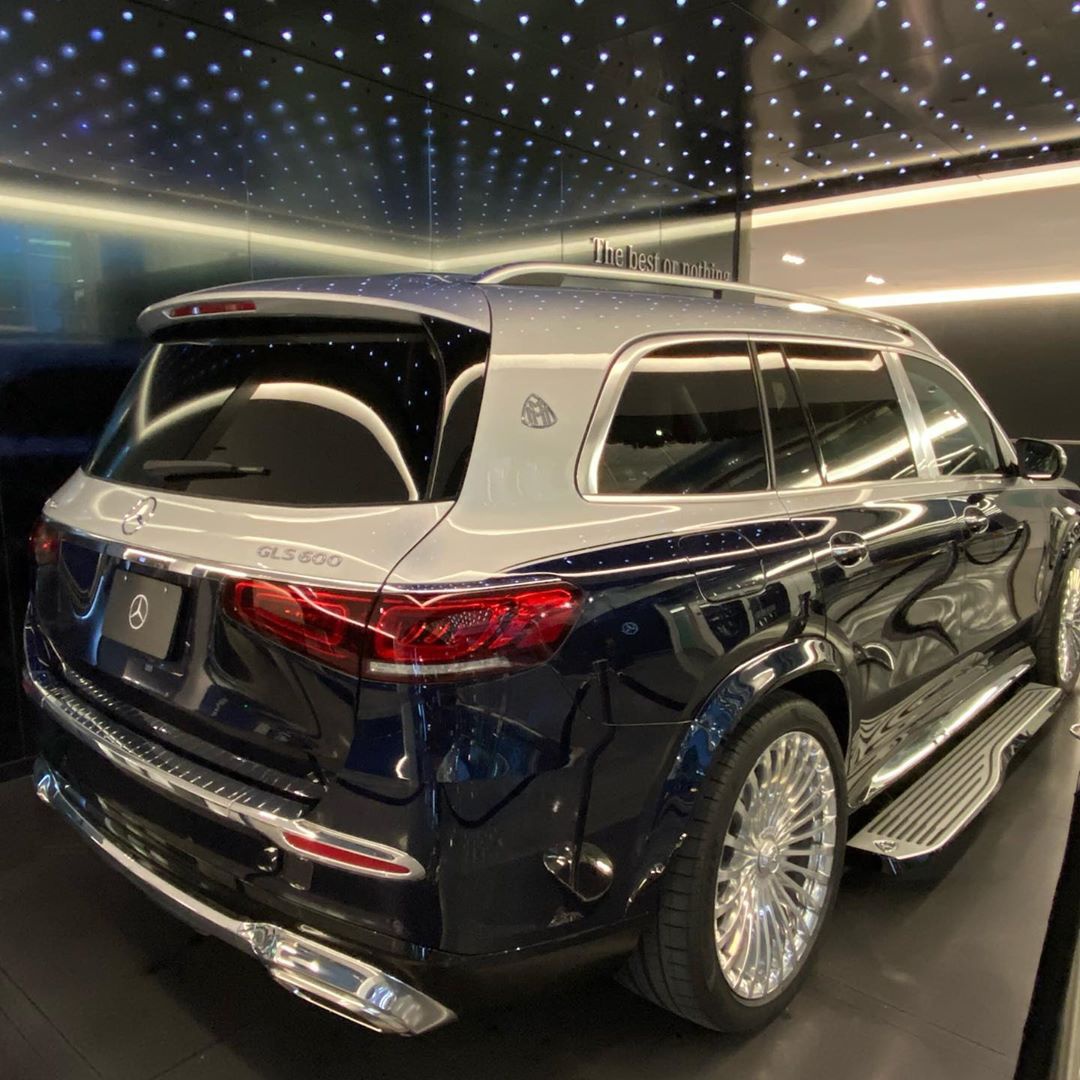 奔驰Maybach GLS600，它会是路虎揽胜加长最强大的对手吗？