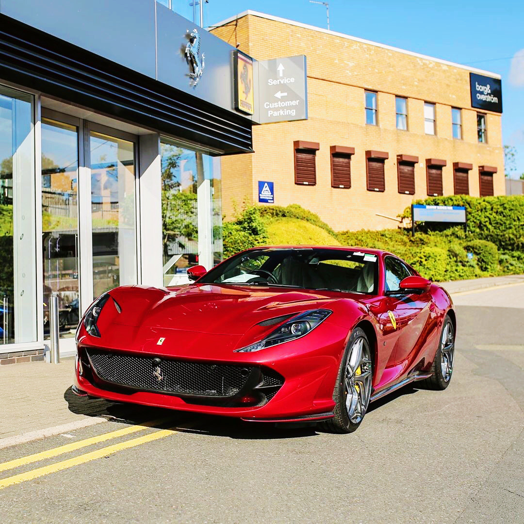 一台V12神器 Ferrari 812 Superfast