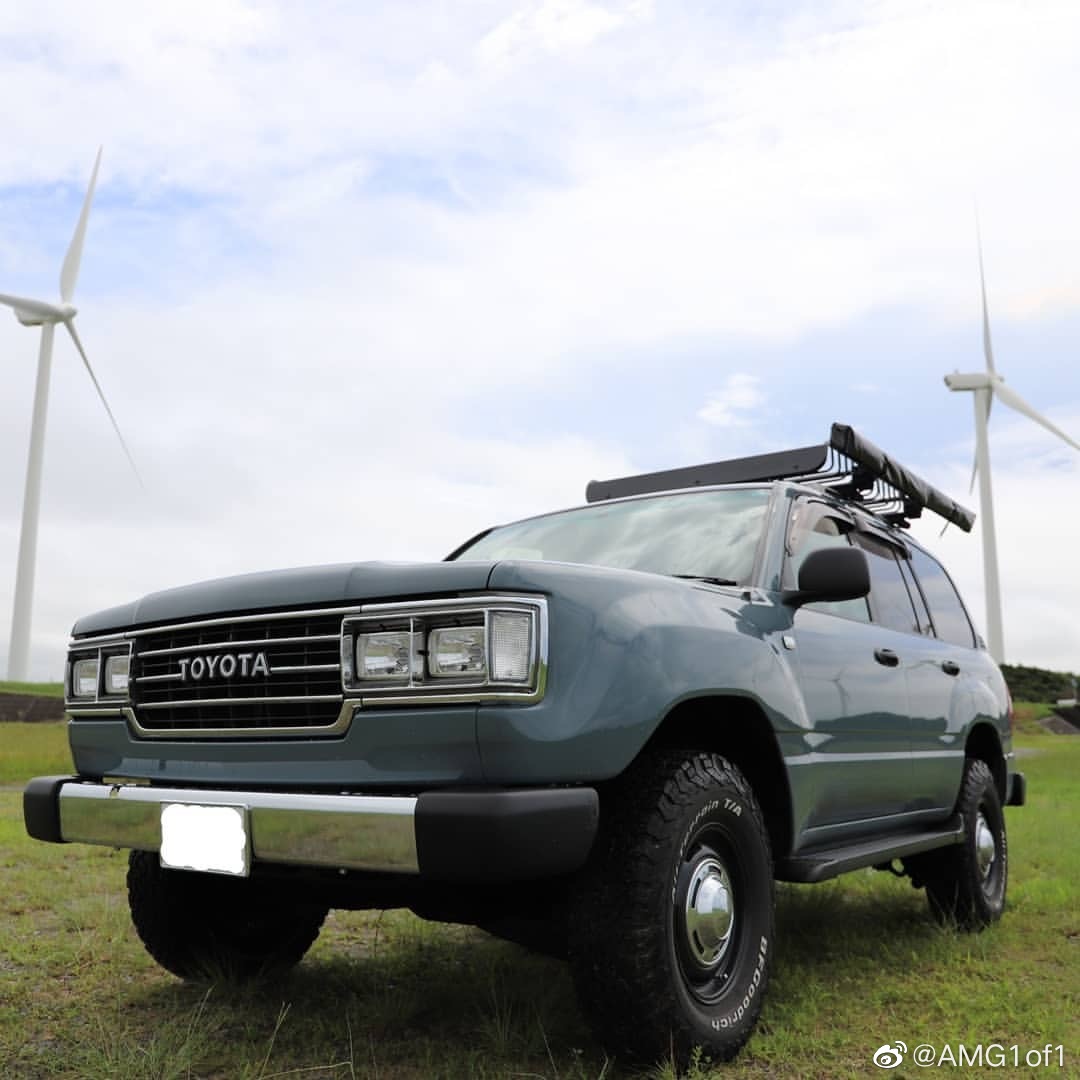 好看的汽车图片:丰田陆巡100系列(LC100)