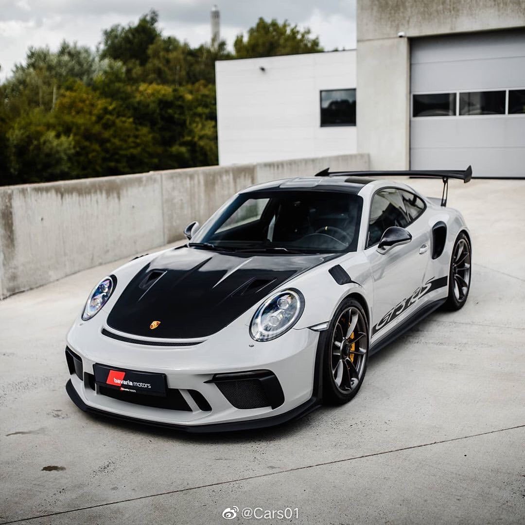 保时捷911gt3rs白色,保时捷911gt3rs 高清汽车美图:保时捷911 gt3 rs 白色更酷