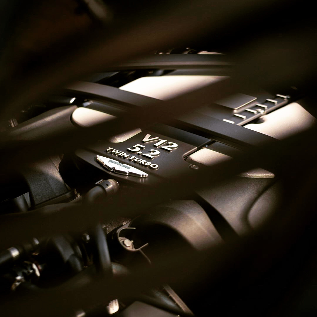 5.2L V10 发动机的性能怪兽 Aston Martin DBS