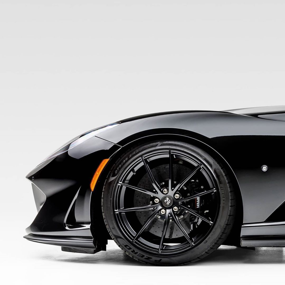 Ferrari 812 superfast,想不想驾驭ta?加油吧!