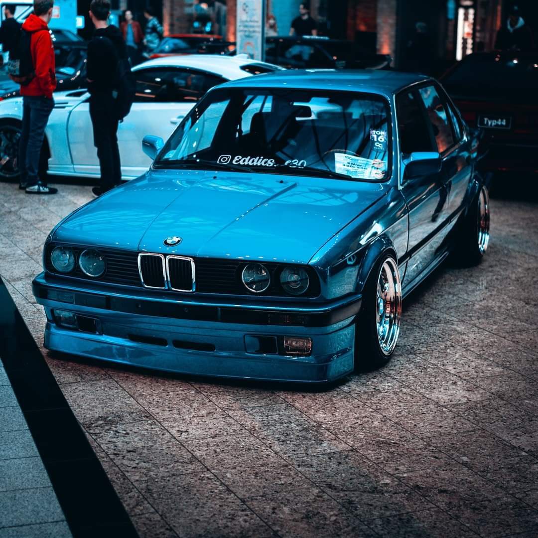 BMW E30。老宝马复古且经典的线条，如今安在？