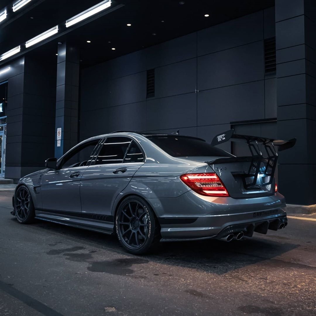 Mecedes Benz W204 C63 AMG，大排量自吸的绝唱！