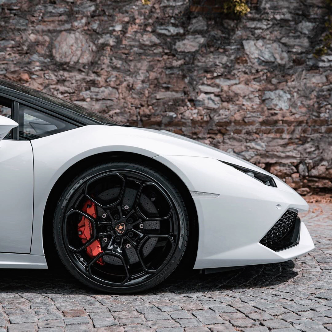 Lamborghini Huracan Spyder  睡觉咯