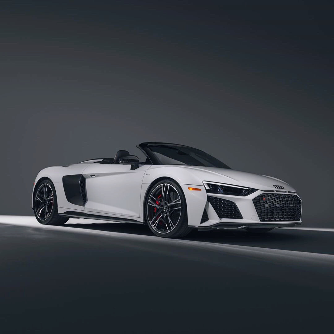 您好，11月 一切都过去了 Audi R8 V10 Spyder