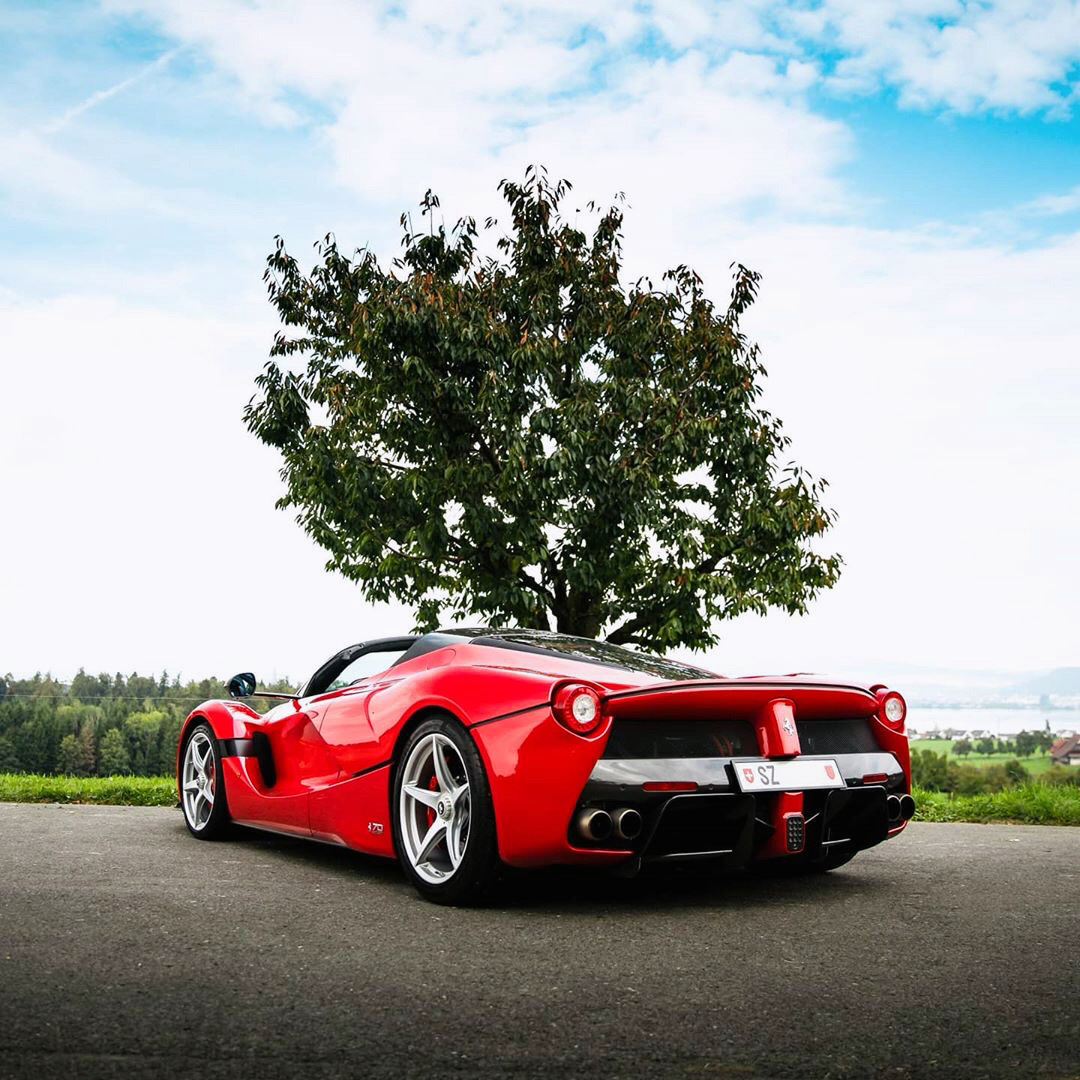 立冬了,干杯! Ferrari LaFerrari Aperta