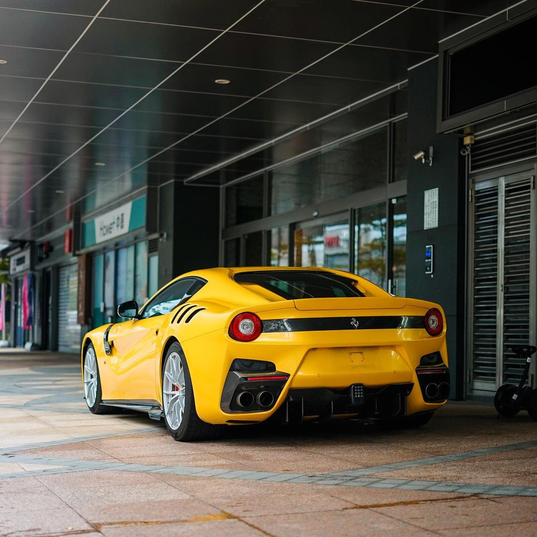 Ferrari F12 tdf 给你的第一印象是什么呢？