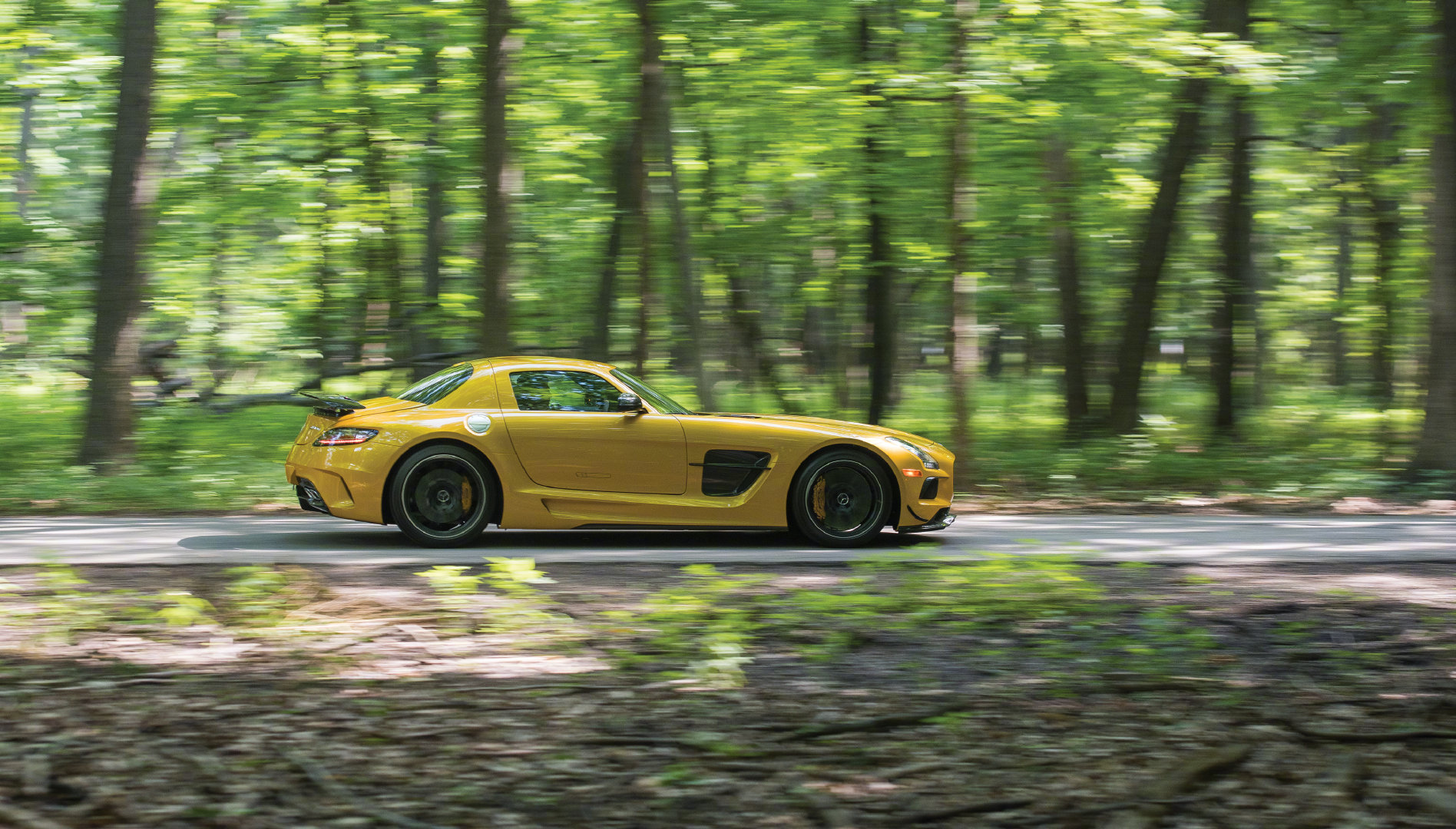 Mercedes-Benz SLS AMG Black Series  奔驰鸥翼门巅峰之作！