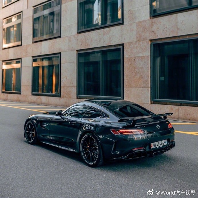 以后AMG GT就是我的奋斗目标了!