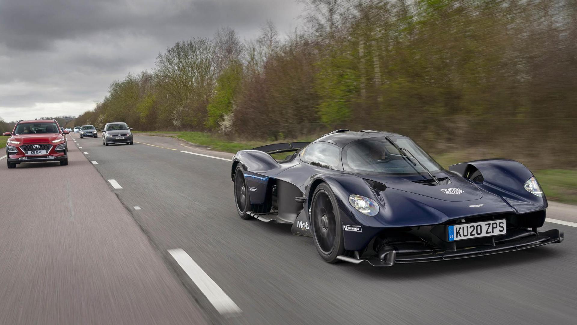 Aston Martin Valkyrie，这组照片细节很清晰~