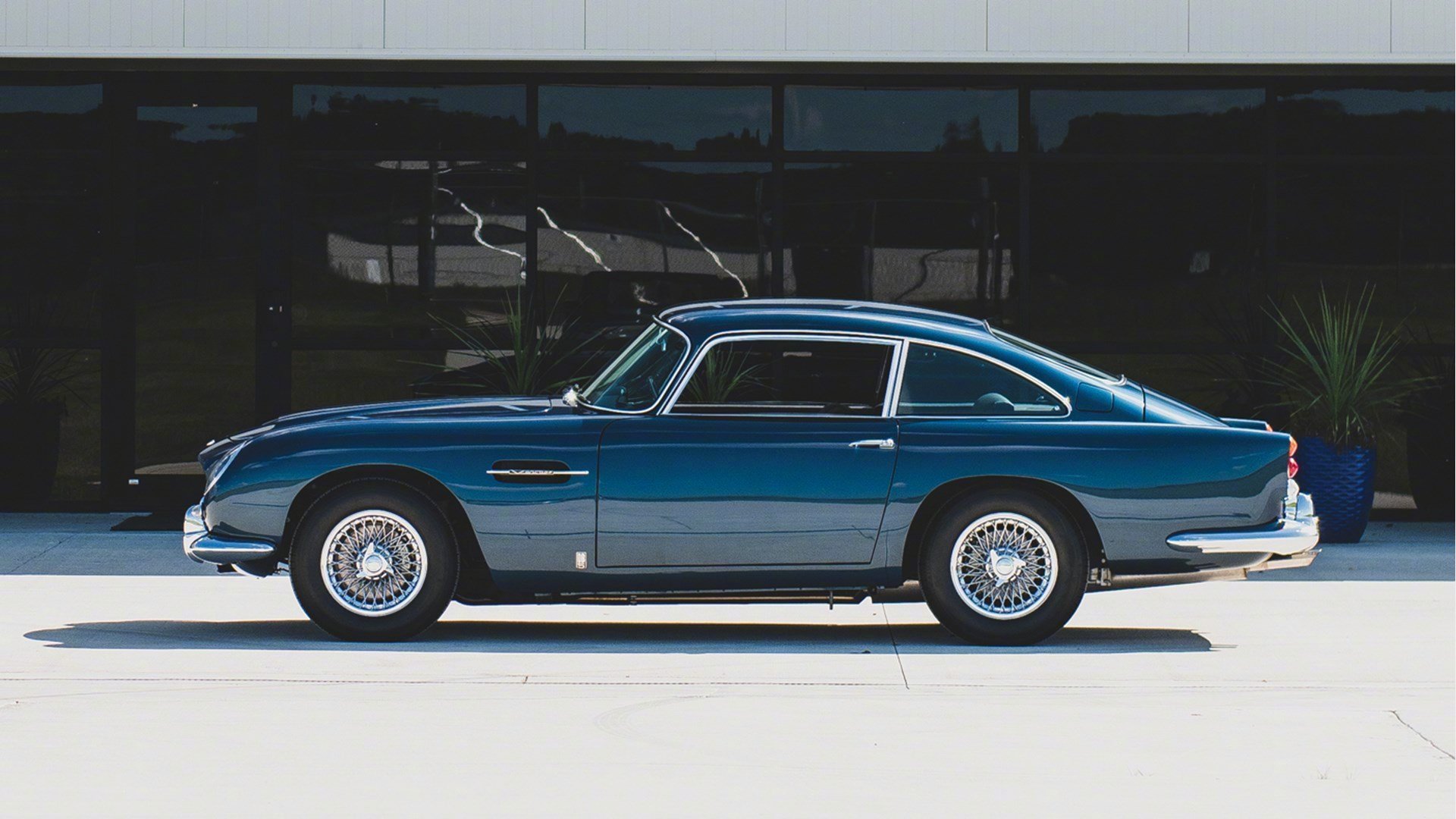 Aston Martin DB5 经典大气!