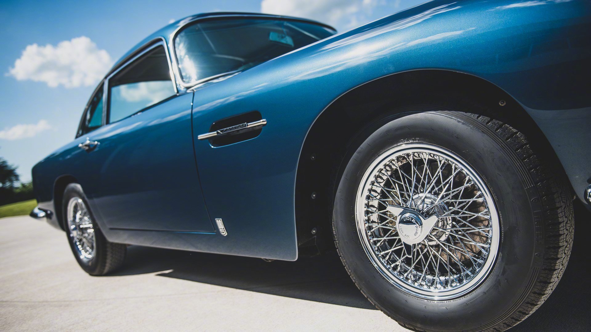 Aston Martin DB5 经典大气!