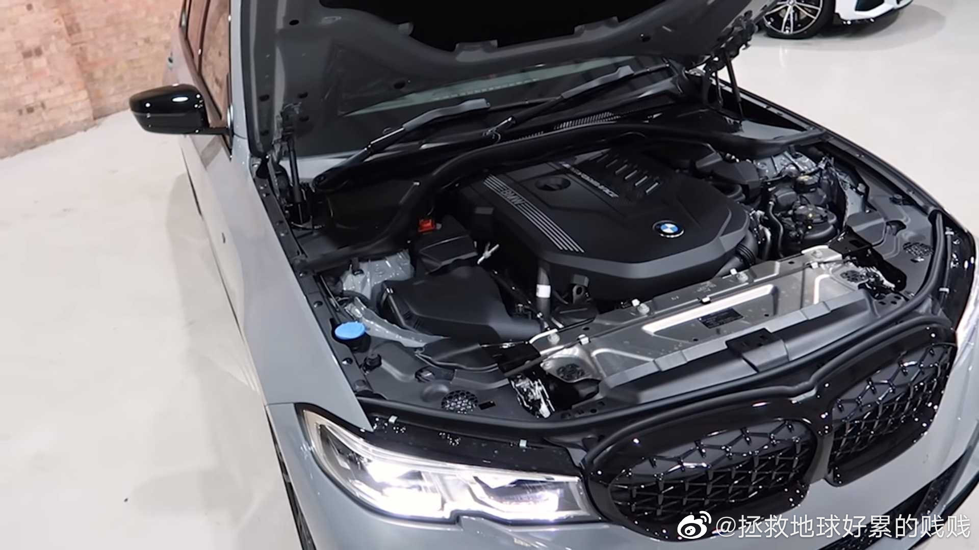 每天一组汽车美图：水泥灰色的BMW M340i