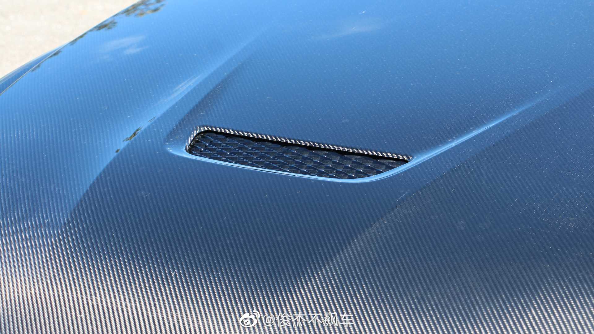 2020 雷克萨斯 RC F 赛道版图赏,5.0L V8 发动机,472 马力。