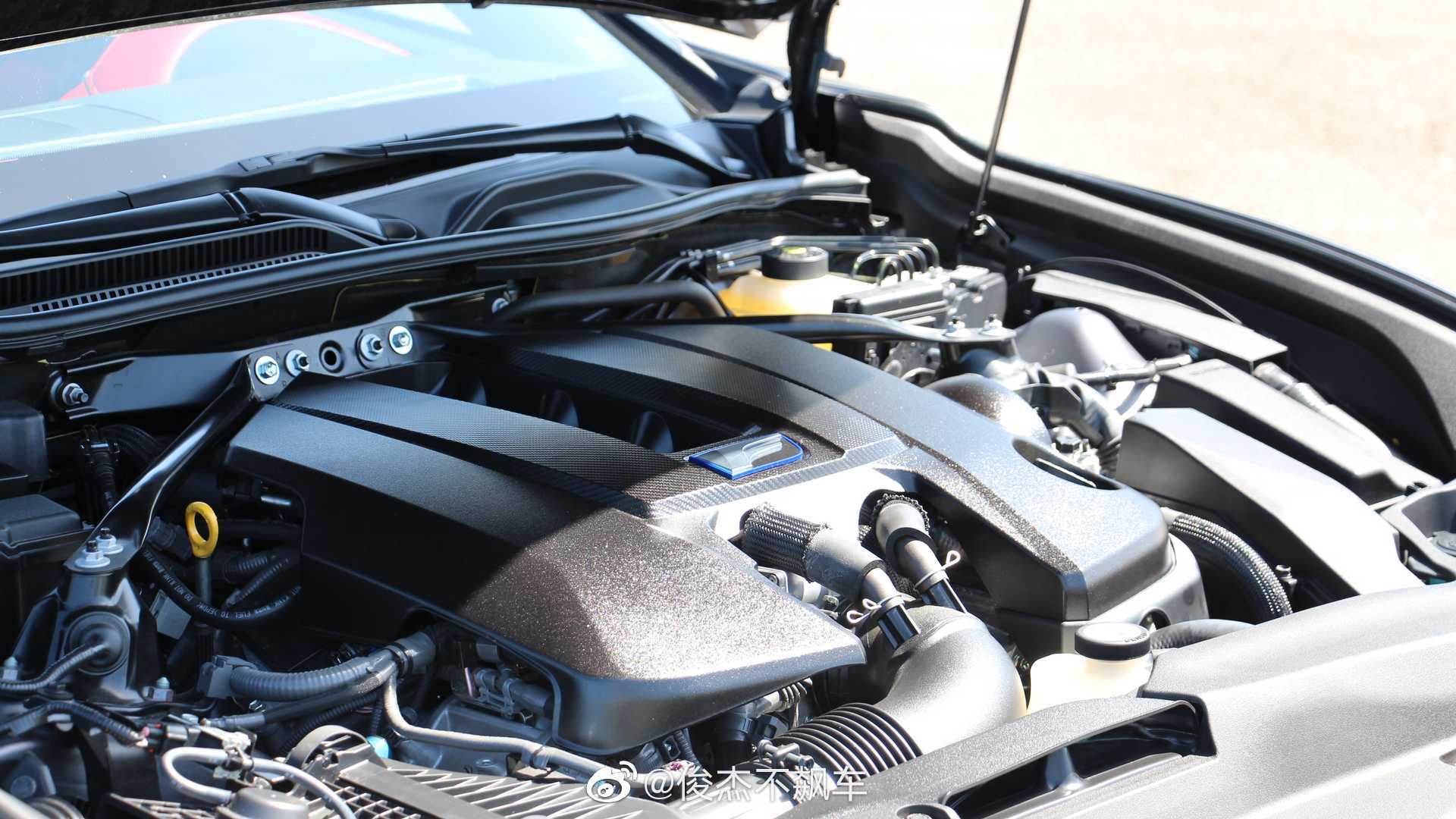 2020 雷克萨斯 RC F 赛道版图赏,5.0L V8 发动机,472 马力。