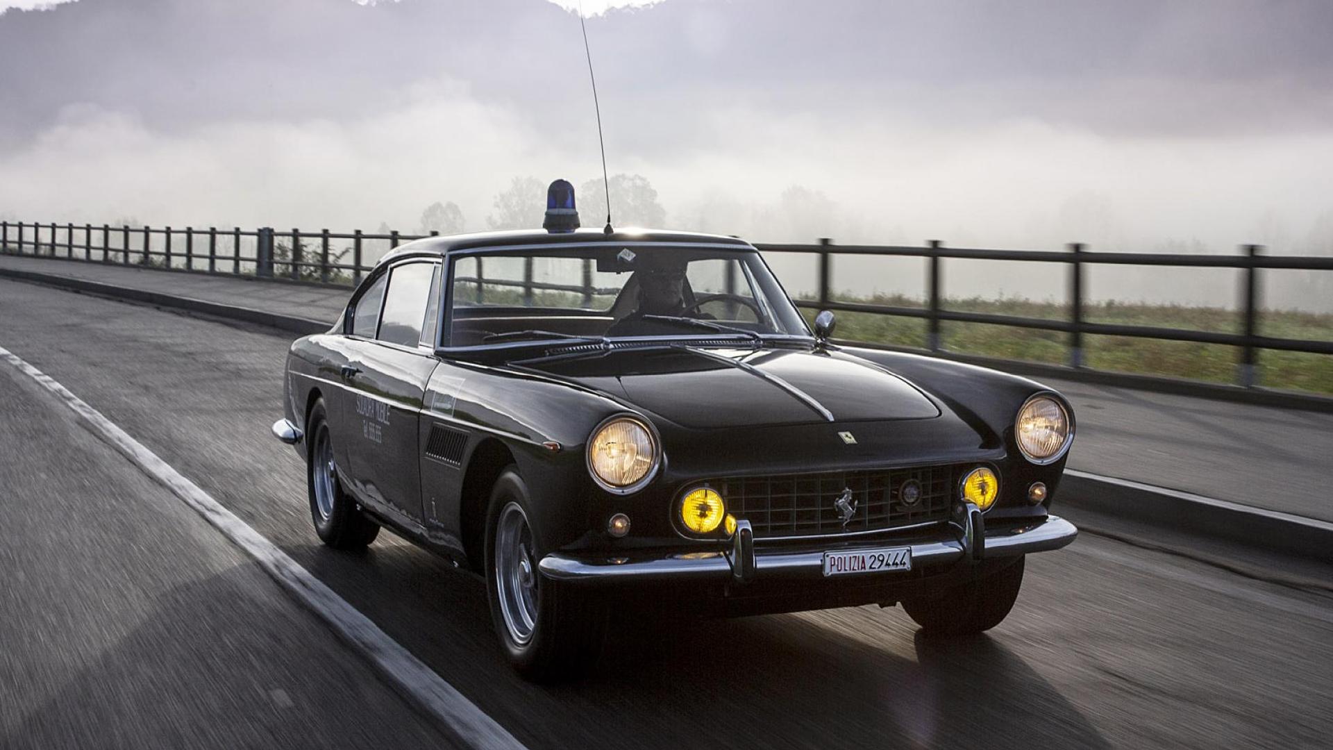 Ferrari 250 GTE警车,正义角色