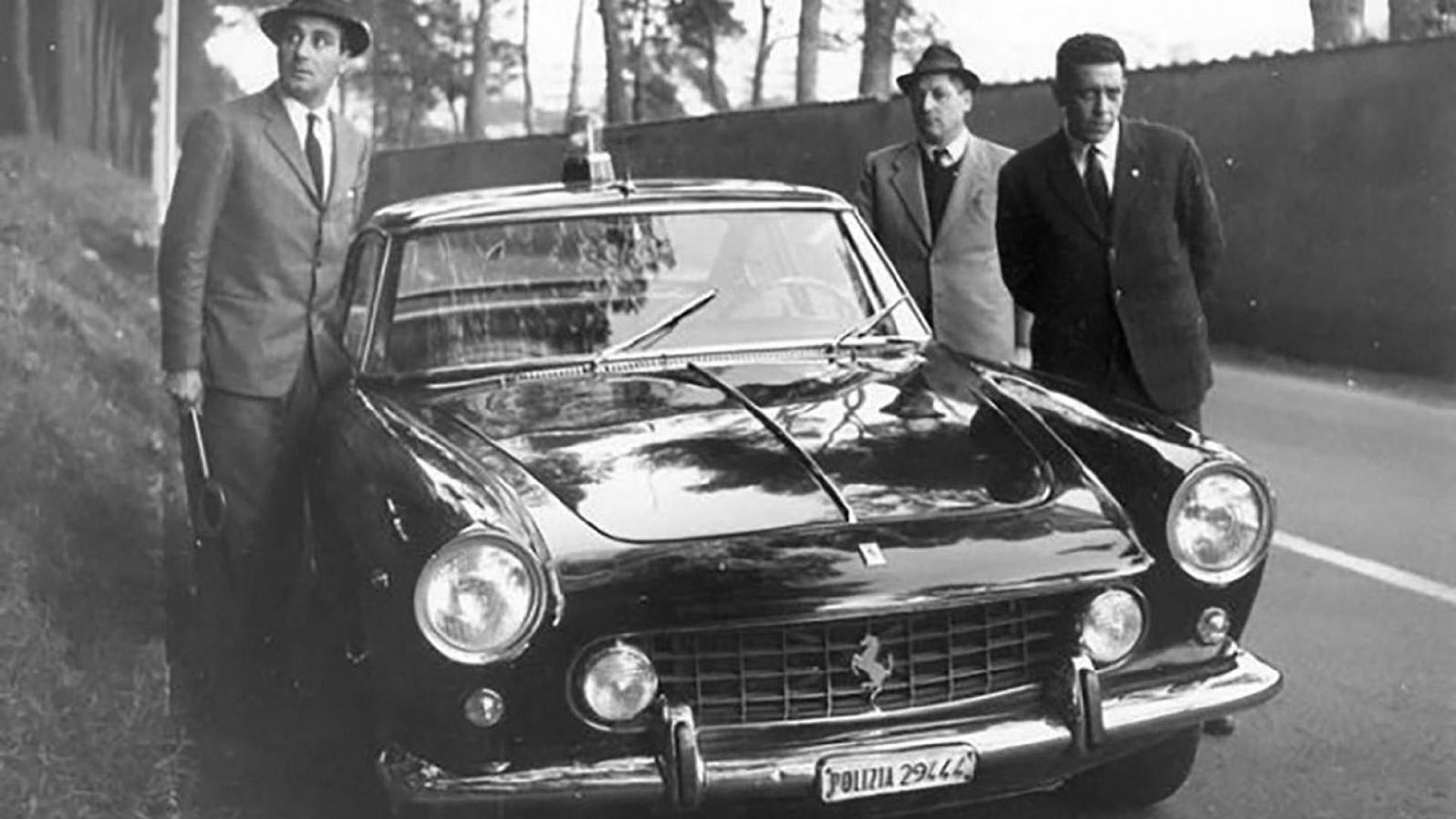 Ferrari 250 GTE警车,正义角色