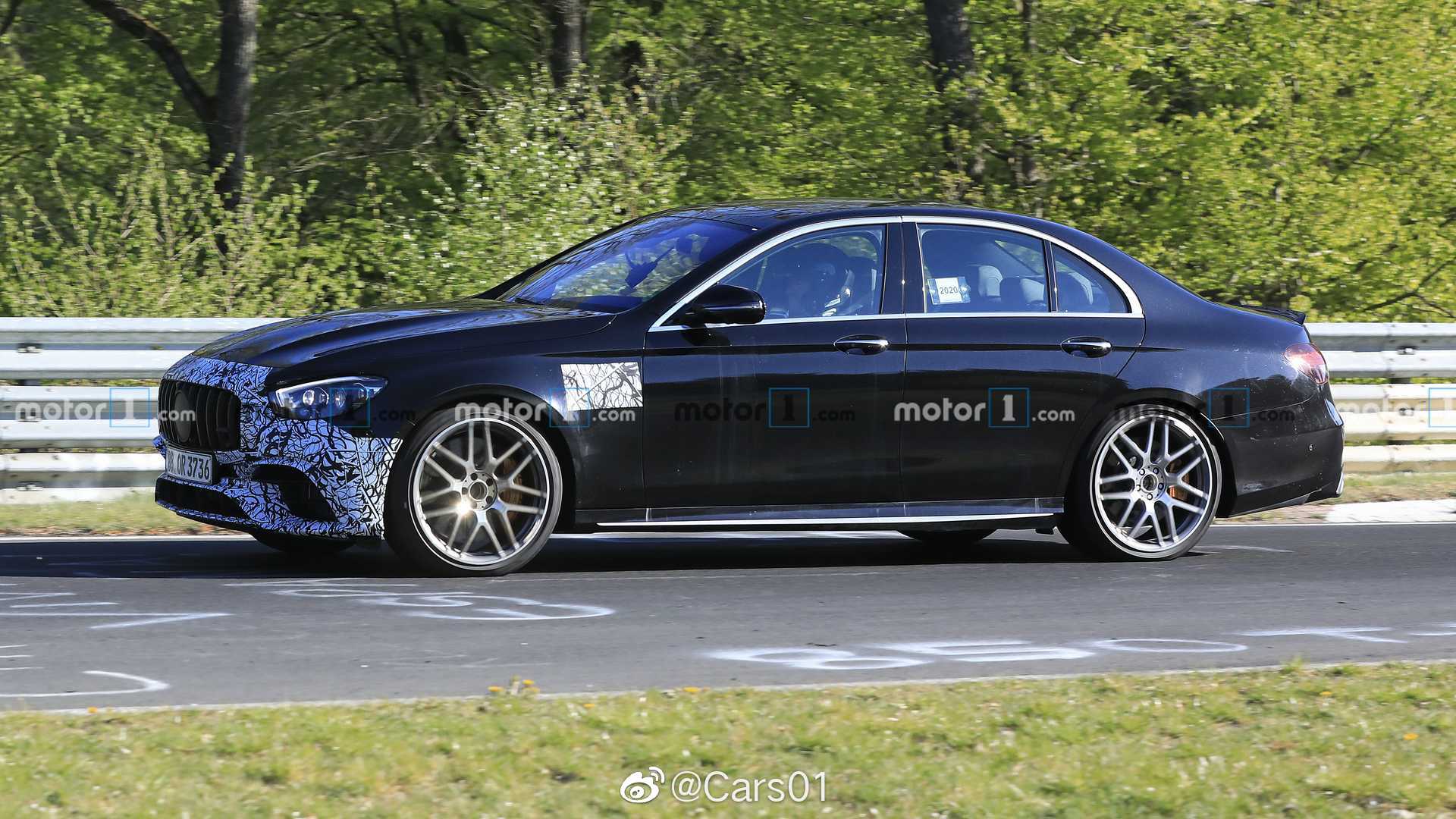 AMG E:战意十足的配色!