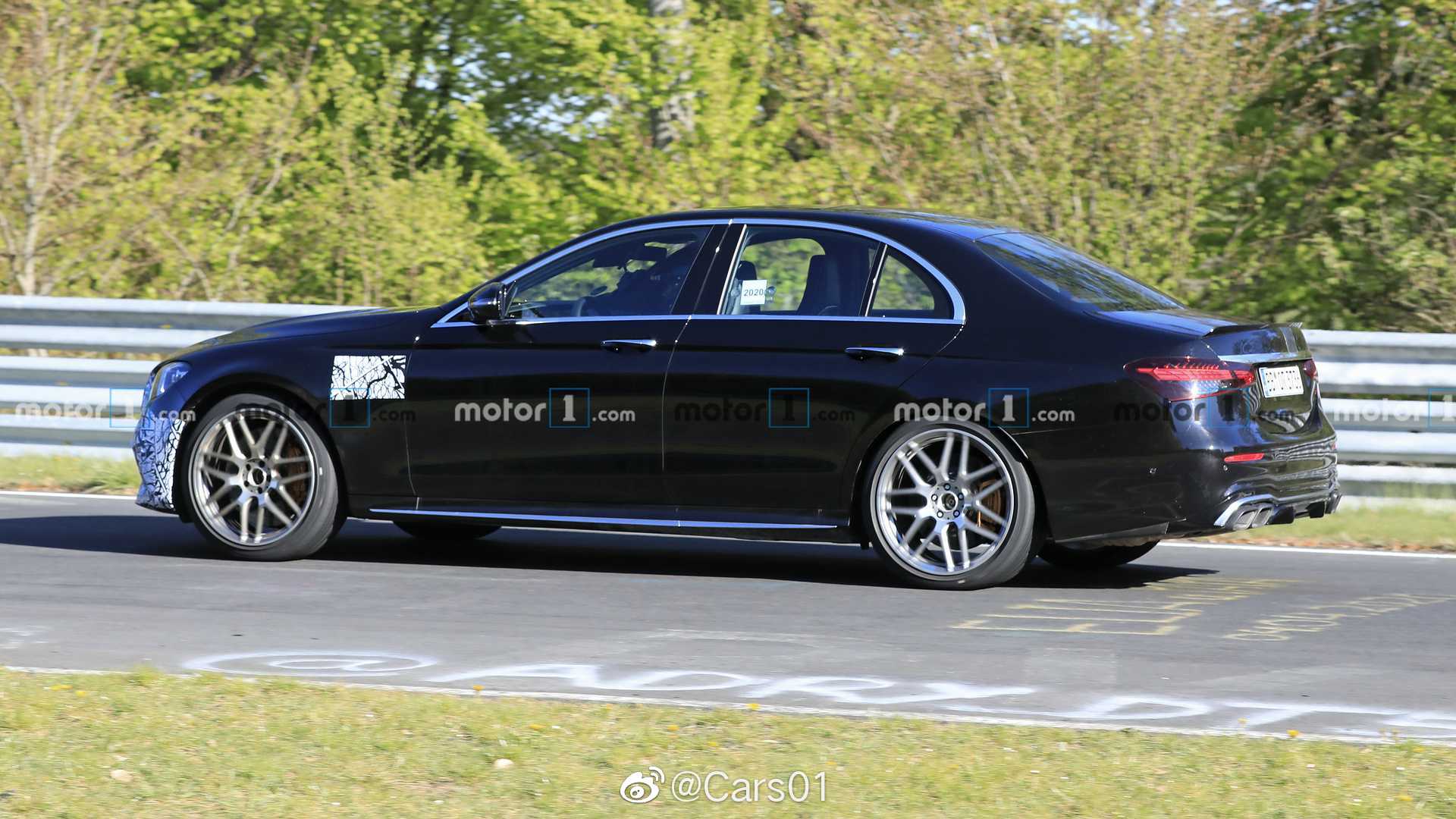 AMG E:战意十足的配色!