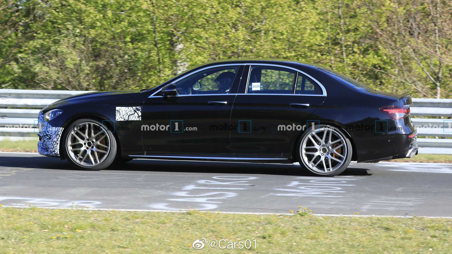 AMG E:战意十足的配色!