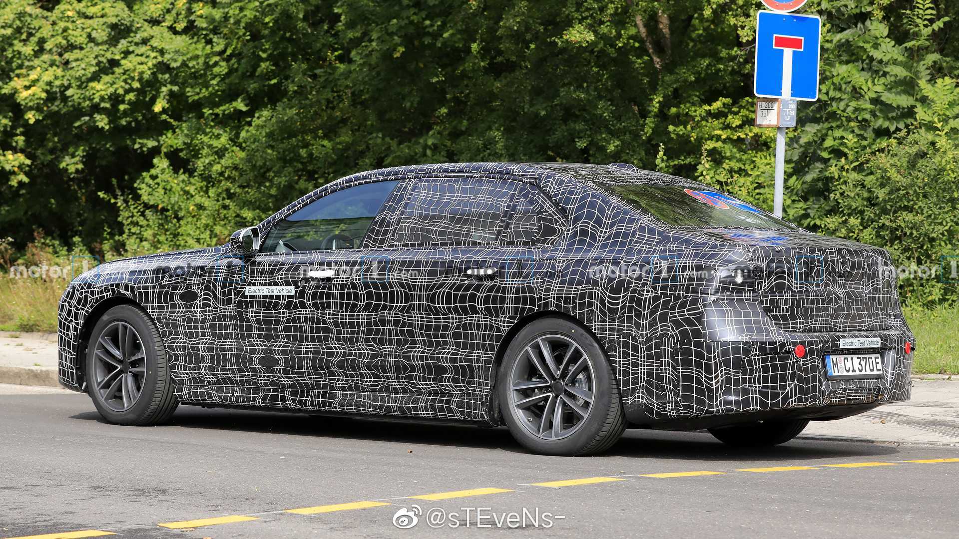 高清汽车美图：下一代BMW 7系原型测试车曝光