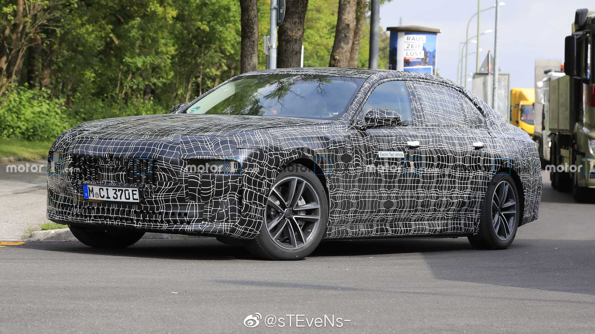 高清汽车美图：下一代BMW 7系原型测试车曝光