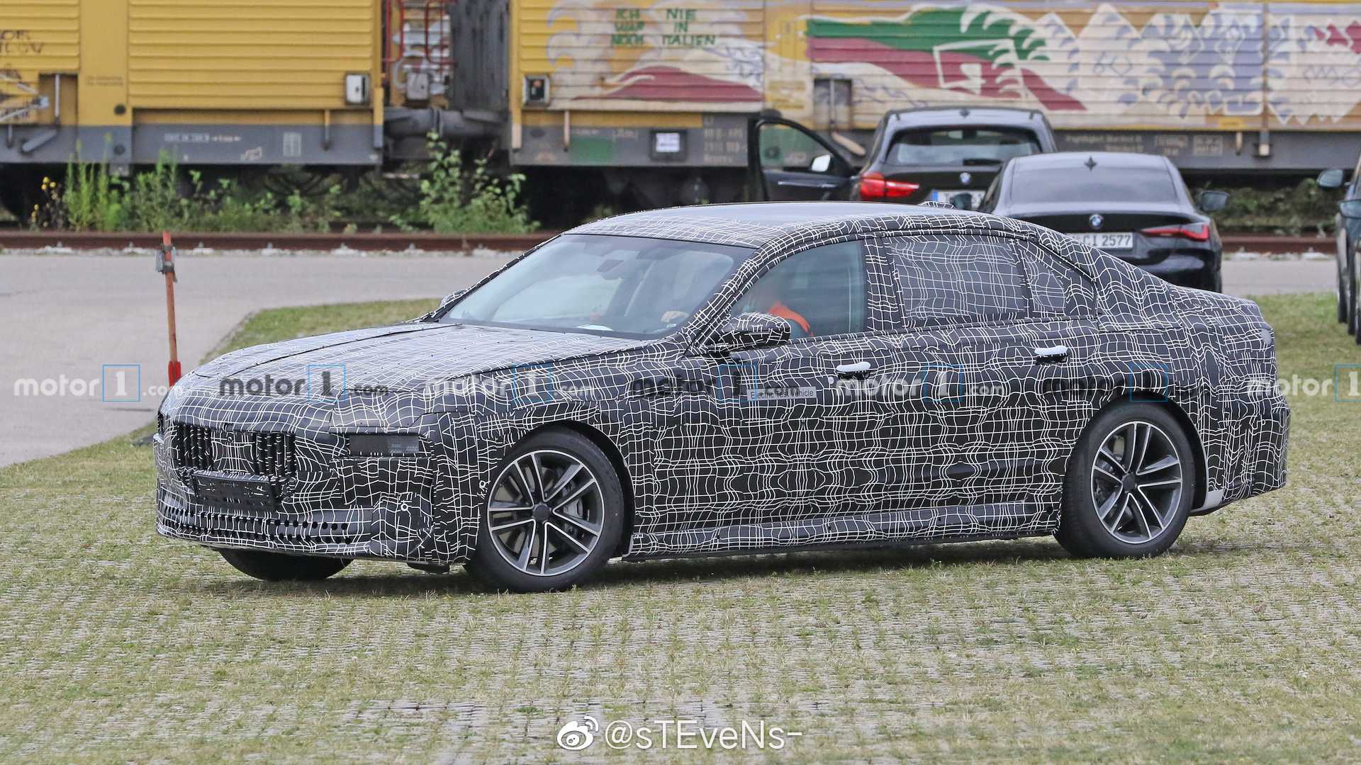 高清汽车美图：下一代BMW 7系原型测试车曝光