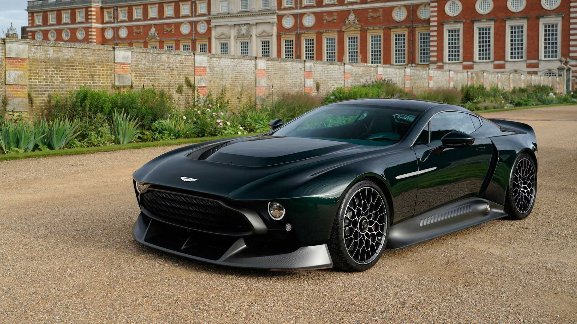 分享图片 汉普敦宫,1/1 Aston Martin Victor by Q(公路车)