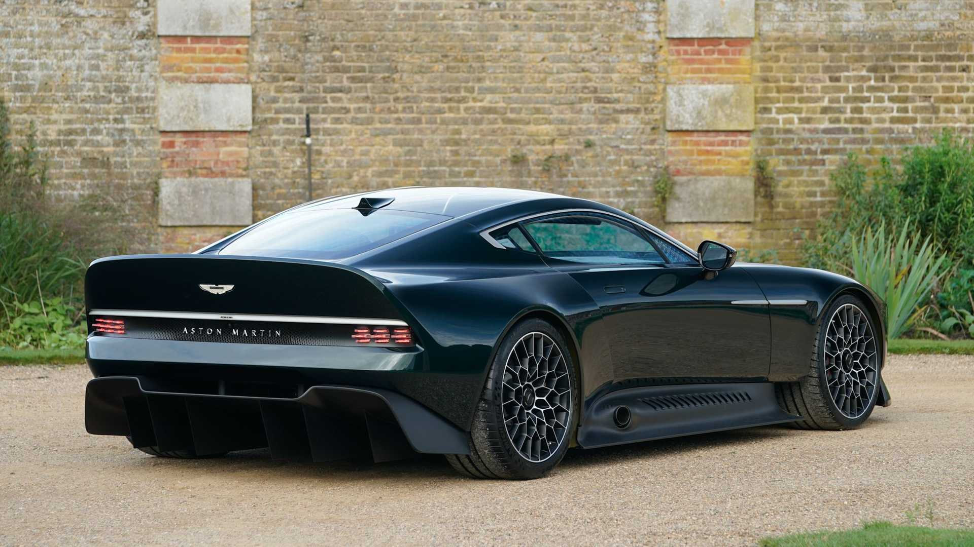 分享图片 汉普敦宫,1/1 Aston Martin Victor by Q(公路车)