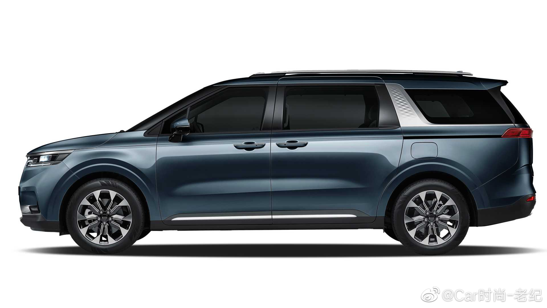 全新起亚塞多纳Sorento，定位大型多功能车