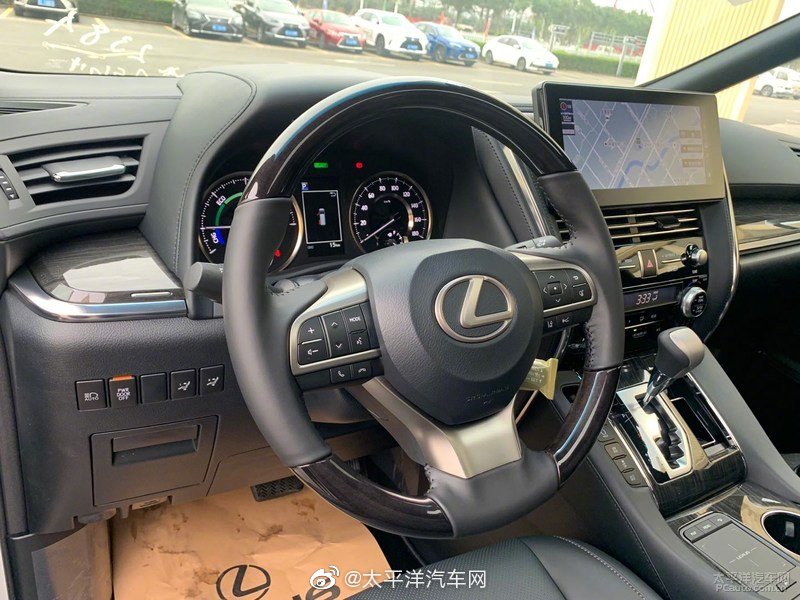 雷克萨斯LM在2月24日正式上市,目前实车已经到店