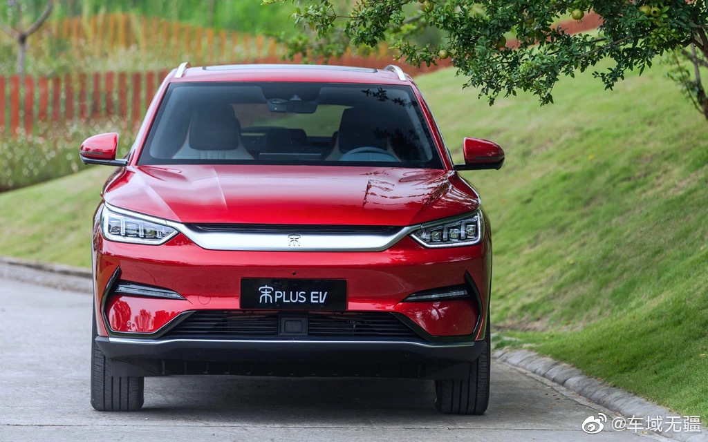 比亚迪宋plus前脸改装,比亚迪宋plus爆改车 从造型上看,感觉宋plus就是拉高版的比亚迪汉