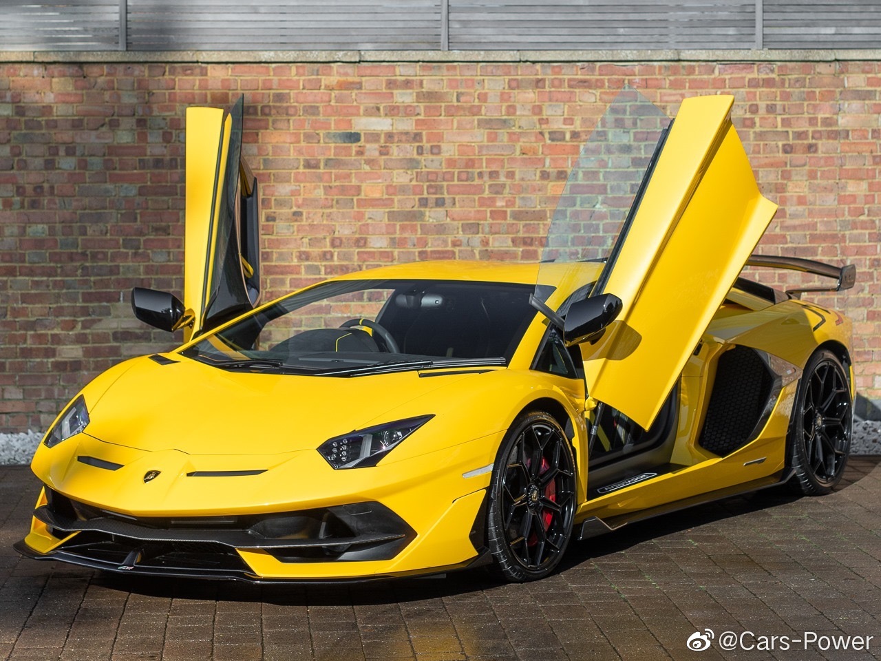 标准色 牛王 兰博基尼Aventador SVJ