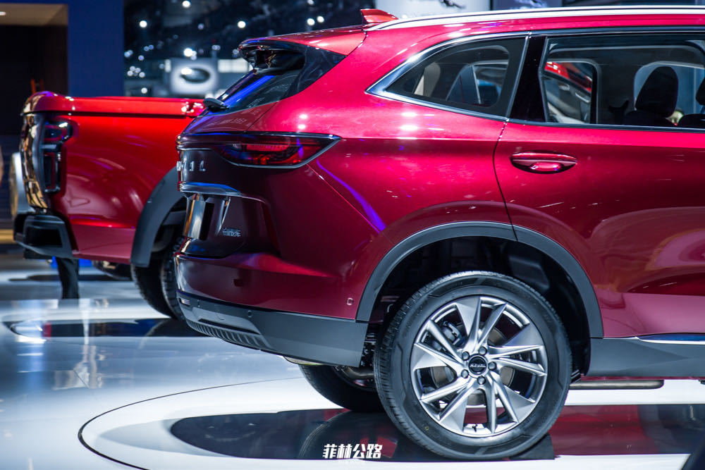 好看的汽车图片:全新一代哈弗H6正式发布