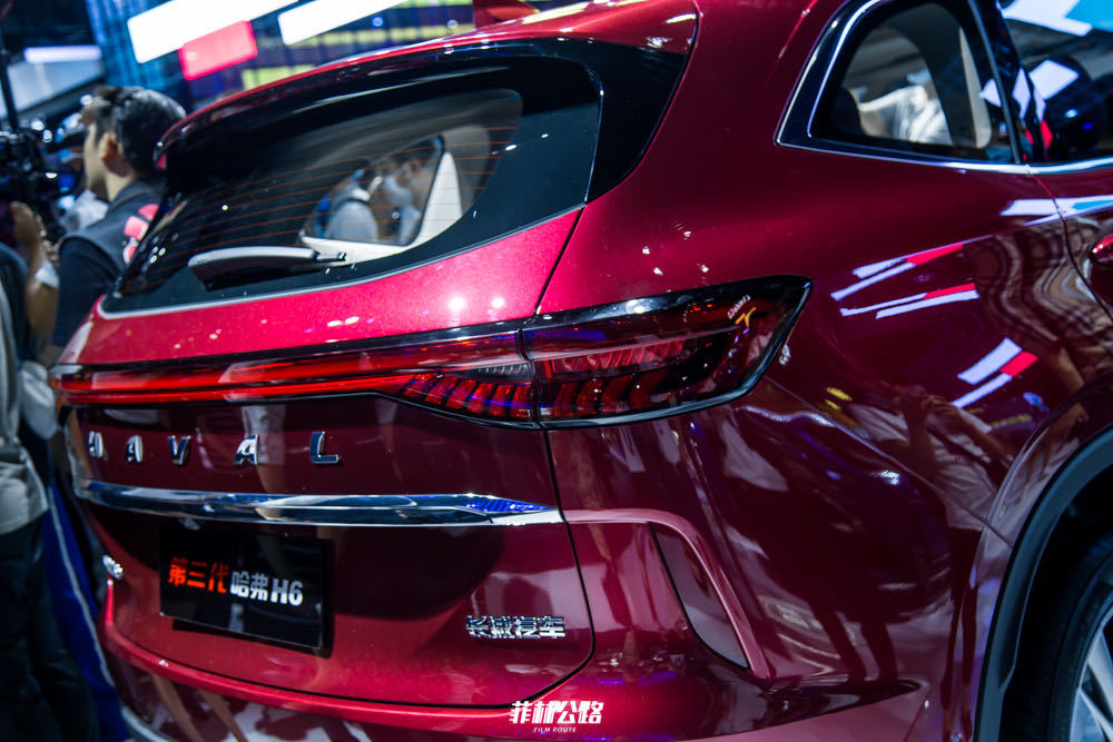 好看的汽车图片:全新一代哈弗H6正式发布