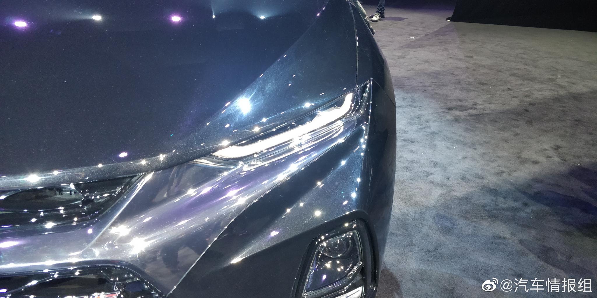 汽车美图大赏:雪佛兰亮相了一款大中型SUV