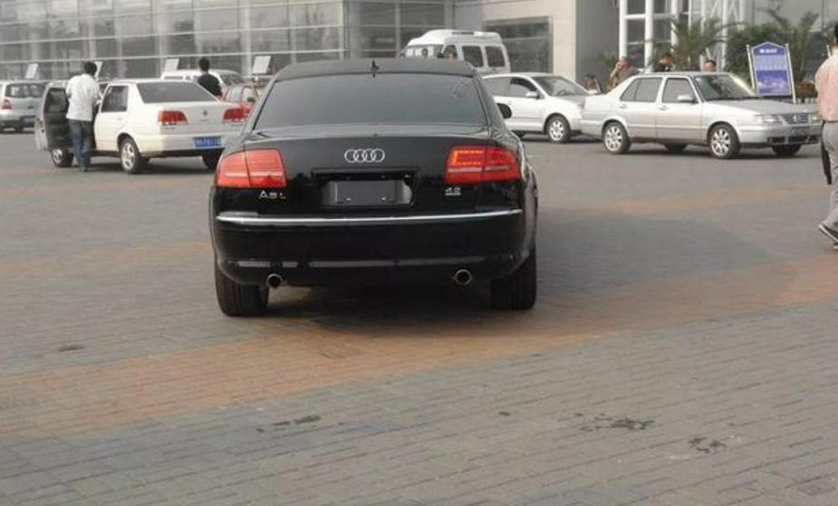 车长6.85米的加长版奥迪A8L,内部奢华犹如移动行宫!