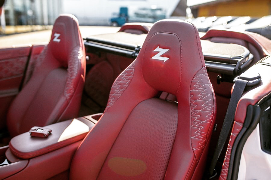 收藏品 Aston Martin Vanquish Zagato  其实那尾灯设计很漂亮！
