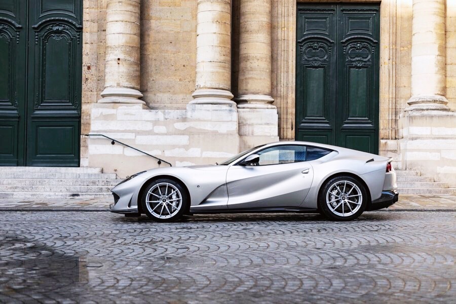 晚饭时间  Ferrari 812 Superfast