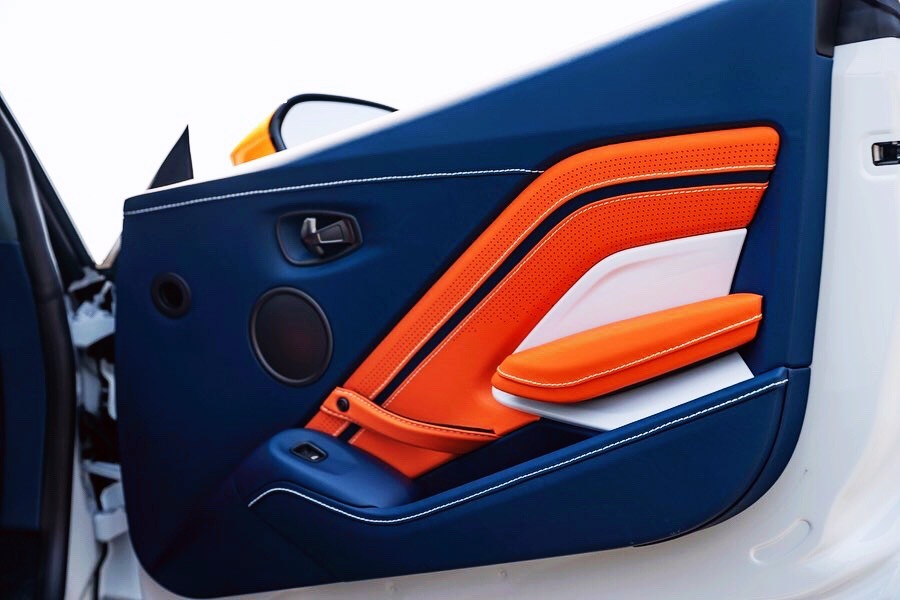 精美汽车图集:午饭时间 Aston Martin