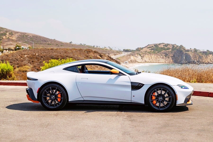 精美汽车图集:午饭时间 Aston Martin