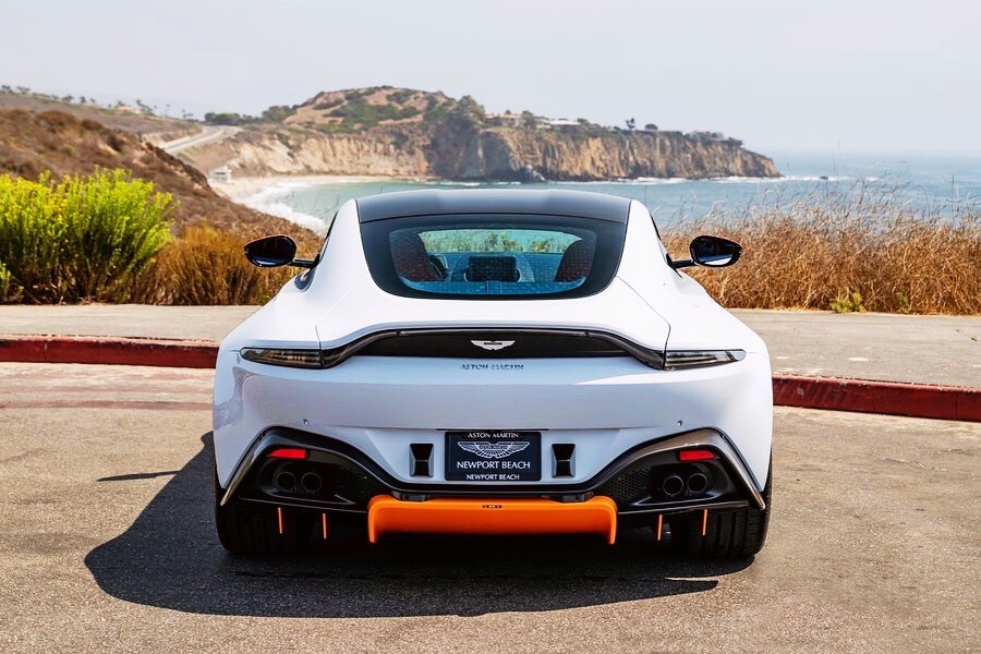 精美汽车图集:午饭时间 Aston Martin