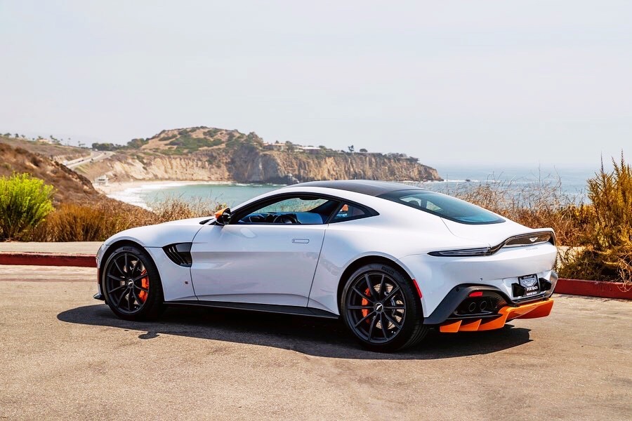 精美汽车图集:午饭时间 Aston Martin