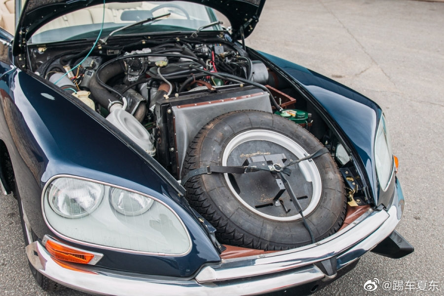 汽车美图赏析:雪铁龙DS敞篷原厂一共1365辆