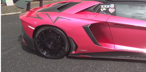 粉红色的牛牛Aventador,俘虏我的少女心,爱了爱了~