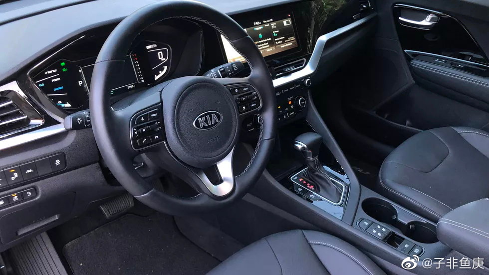 2020款起亚Niro PHEV插电式混合动力,颜值挺高的!