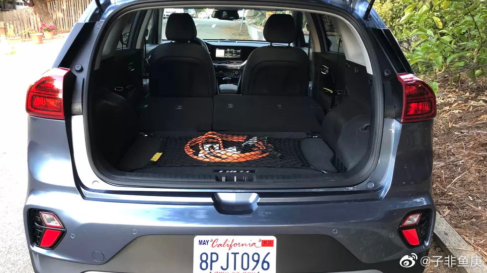 2020款起亚Niro PHEV插电式混合动力,颜值挺高的!