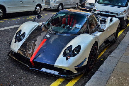 帕加尼 Zonda Cinque Roadster 3 of 5